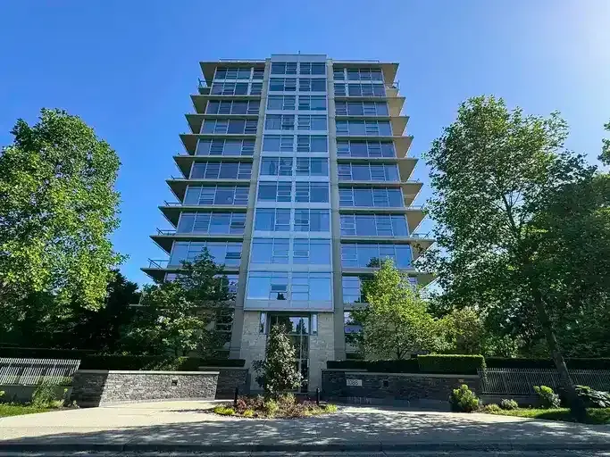 Lovely Corner Suite, Minutes to Vancouver General Hospital! | 1088 West 14th Avenue, Vancouver | 2884828
