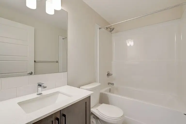 Modern 1-Bedroom Condo w/Solar (Recreation Access INCLUDED) | 78 Livingston Parade Northeast, Calgary | 2882166