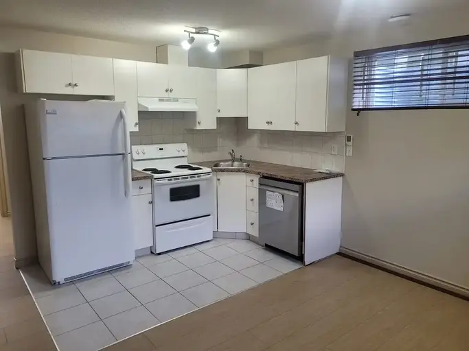 Basement suite in West End | 10338 161 Street Northwest, Edmonton | 2882191