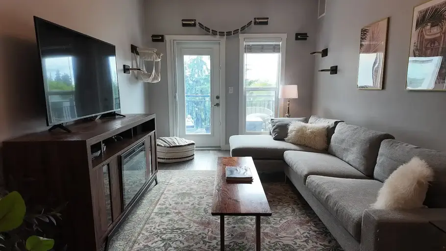 Top-Floor Corner Condo |2 Bed 2 Bath| South-Facing with Underground Parking & AC | 406 - 10126 144 Street Northwest, Edmonton | 2882198