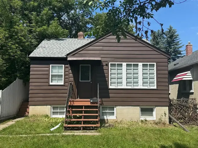 4 Bdrm 2 bath for only $1795/mth | 9858 86 Avenue Northwest, Edmonton | 2882210