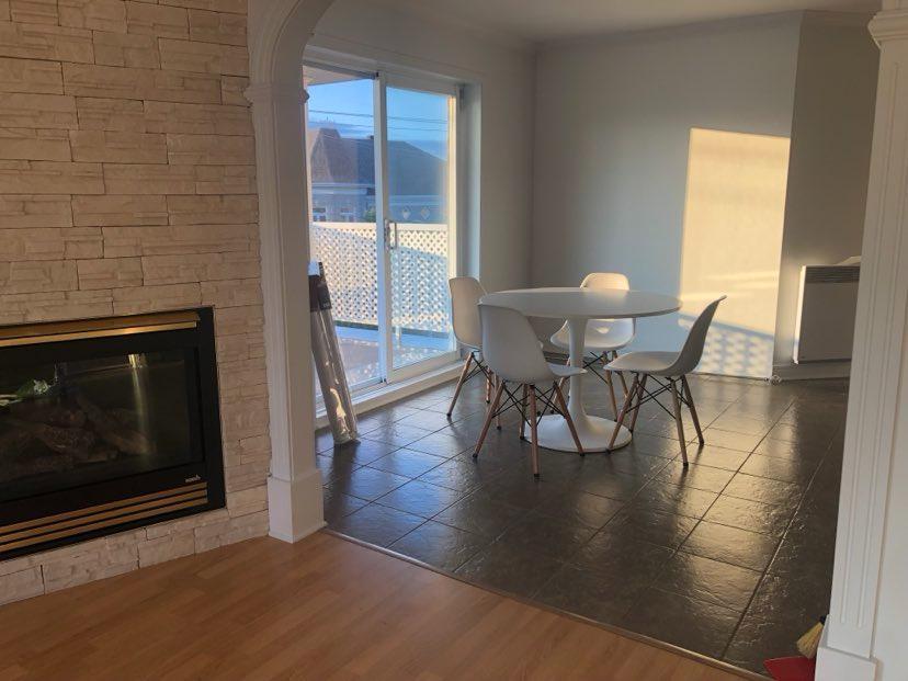 Beau grand condo 4 1/2 propre et sécuritaire avec 5 électro à louer 2 min. des ponts de Qc (Charny) | 2884660
