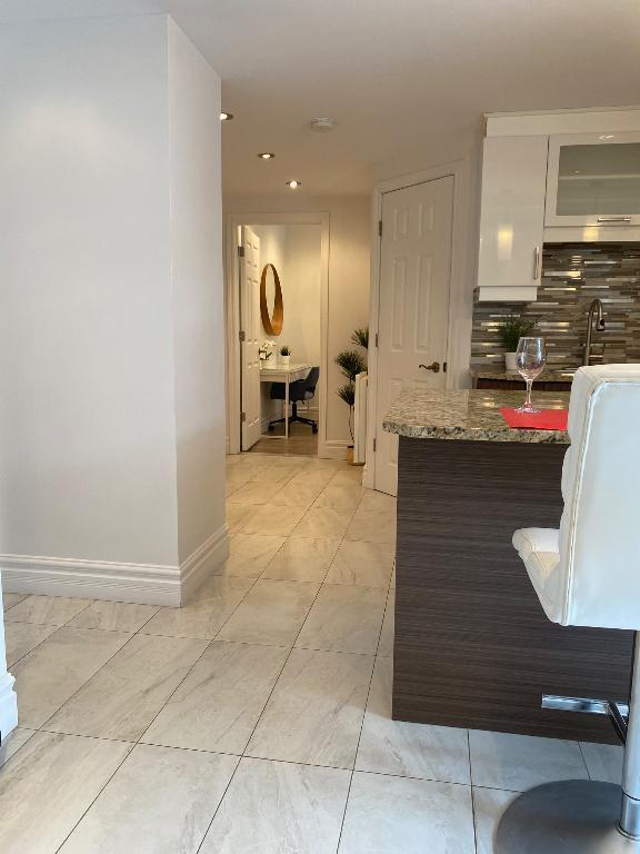 4 1/2 MONTREAL MEUBLE TOUT INCLUS PRÈS METRO | 2884670