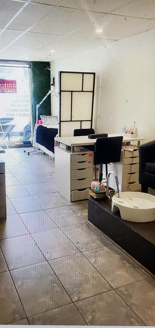 Commercial à Louer | 2884687