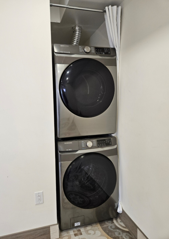 5 Minutes De Metro Acadie, 5+1/2, Renové | 2884704