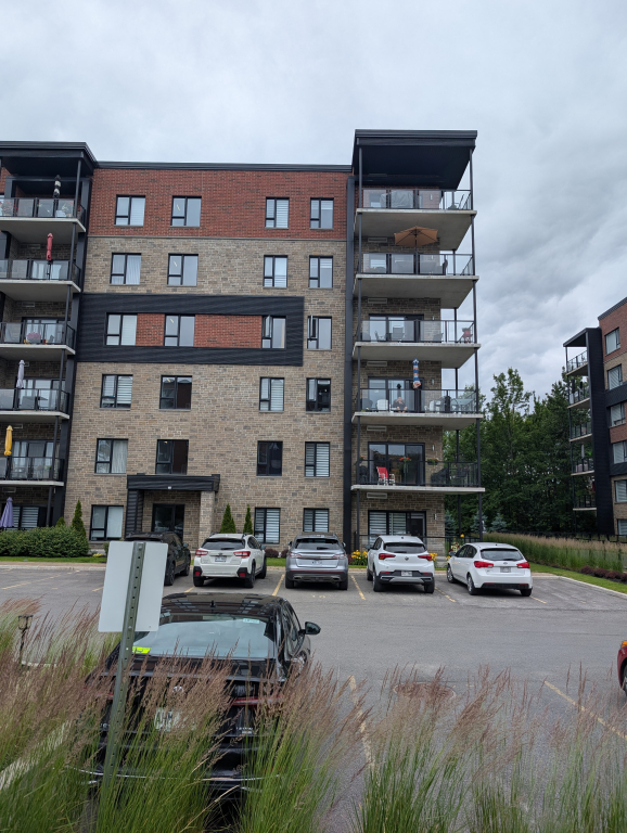 Condo Magnifique | 2884711