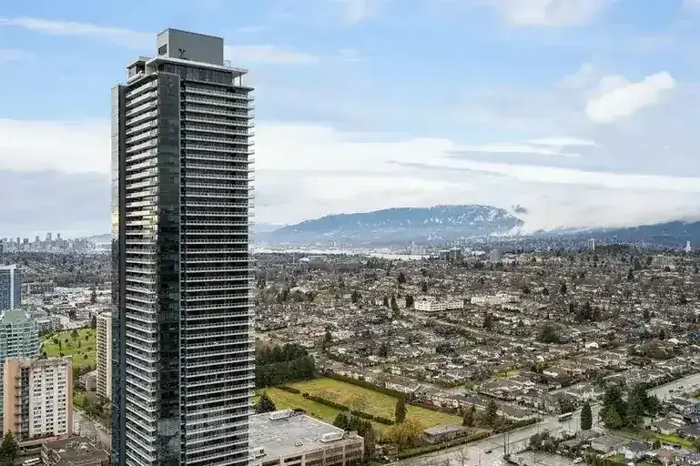 Beautiful  Spacious 2 Bedroom Condo In Brentwood! | 4650 Brentwood Boulevard, Burnaby | 2884835