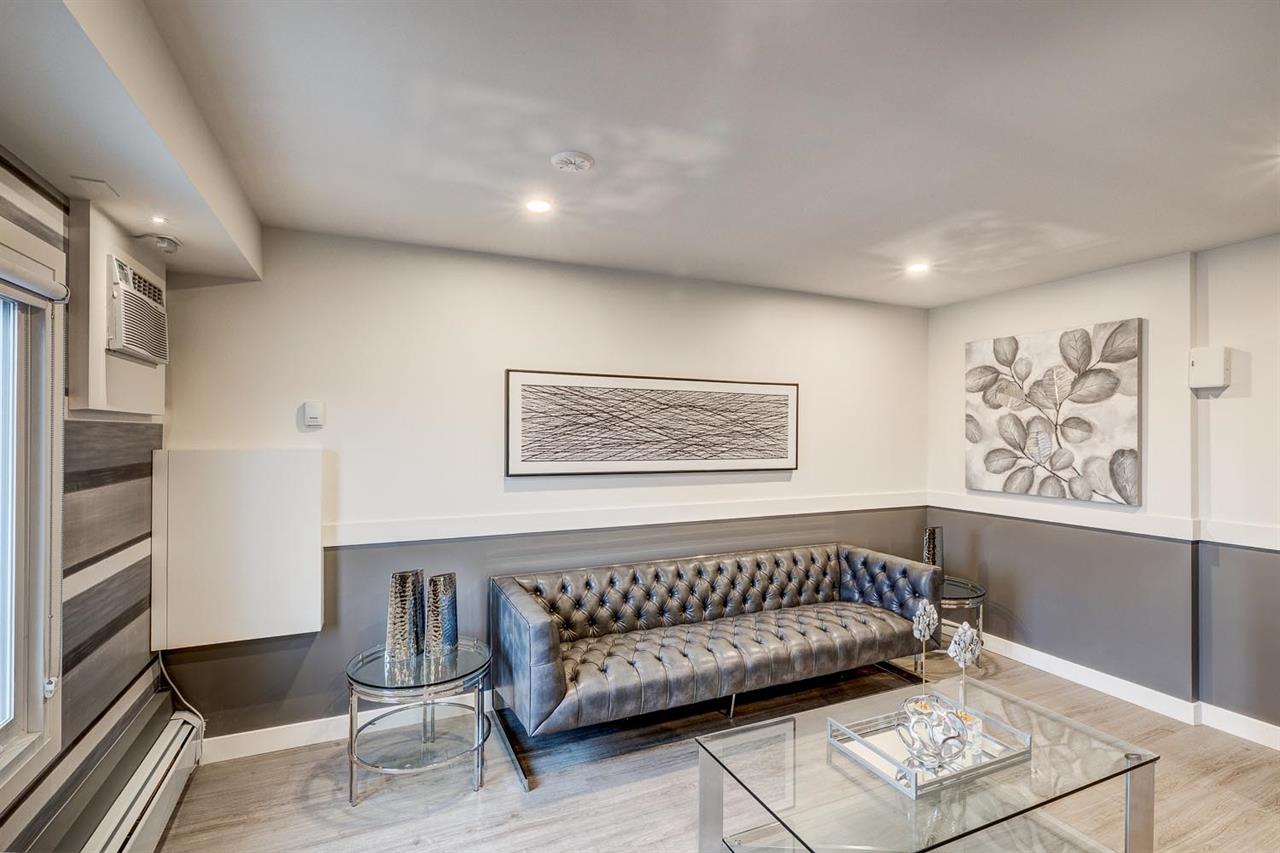 Capital View Tower | 2884842