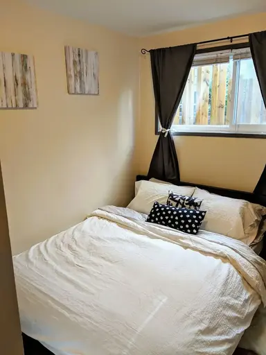Walk to U of A campus. 1-Bedroom Furnished Suite. | Edmonton | 2884905