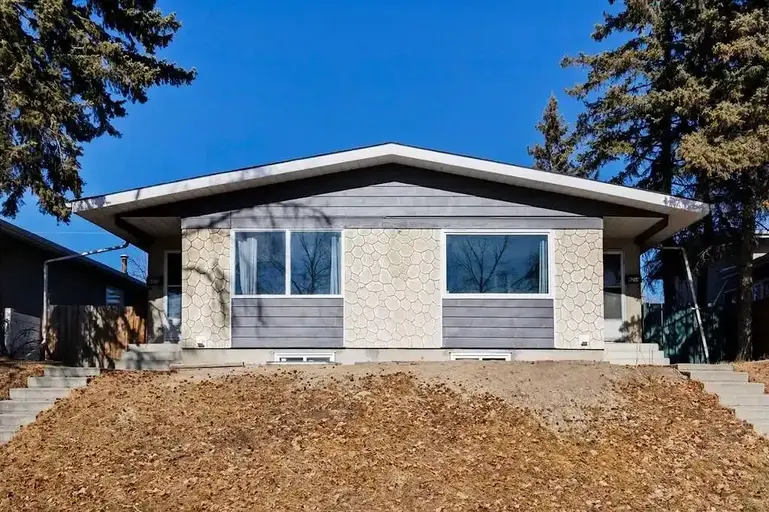 Beautiful 3-Bed Main Floor in Dalhousie – Prime NW Location! | 4216 Dalhousie Drive Northwest, Calgary | 2884928
