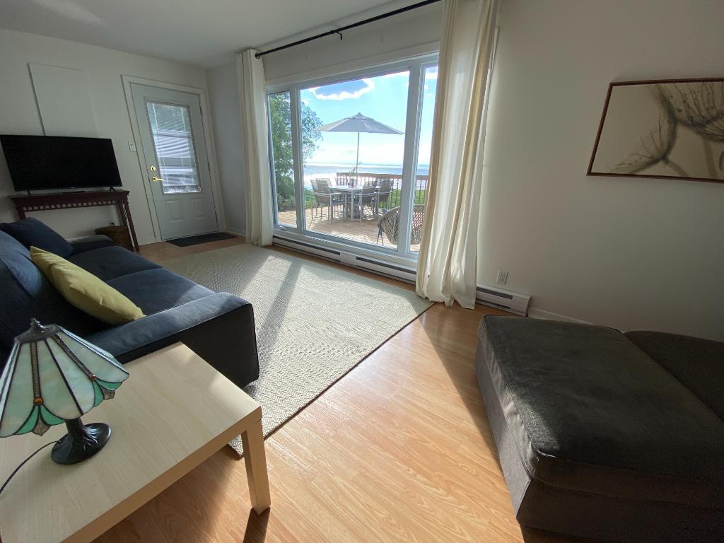 Chalet à louer, Au rythme du fleuve, bord de l'eau, nouveau sur le marché | 2884941