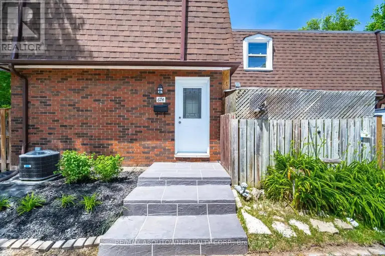 674 FRANCIS ROAD | 674 FRANCIS ROAD, Burlington | 2891098