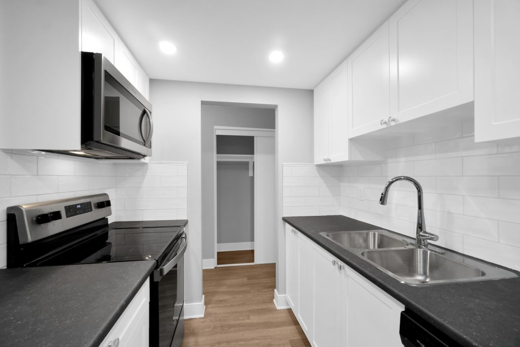 Renaissance On Shaw | 2891717
