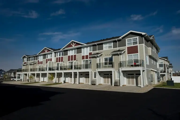 Kingspoint Towns | 175 Hassard Way, Saskatoon | 2891917