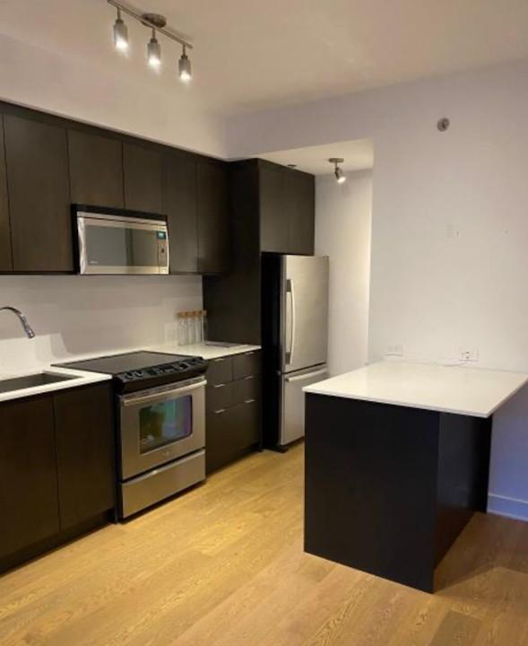 Rosemont (Shop Angus) - Location de Condo! | 2891957
