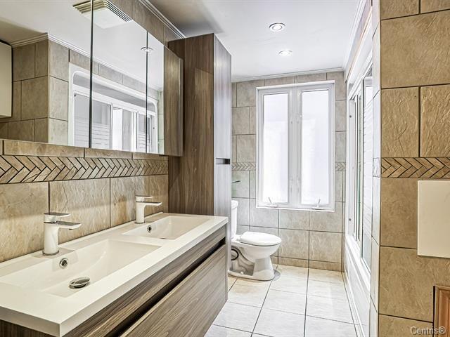 *VILLERAY* Appartement rénové de 3 chambres à coucher avec cour arrière et stationnement | 2891977