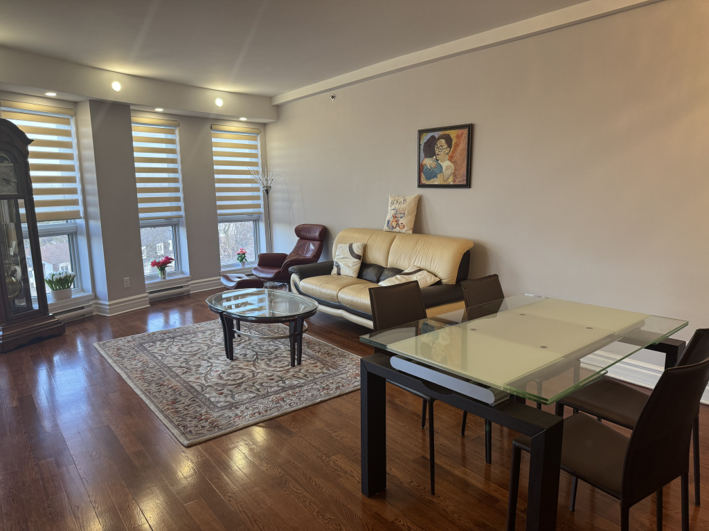 Furnished Spacious Condo | 2892058