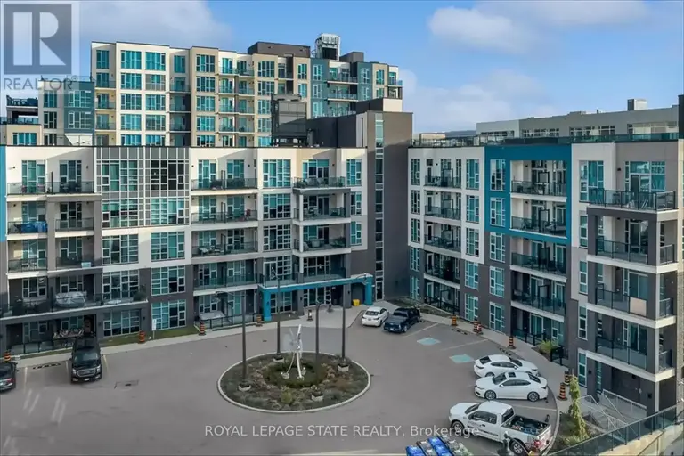 416 - 10 CONCORD PLACE | 416 - 10 CONCORD PLACE, Grimsby | 2892159