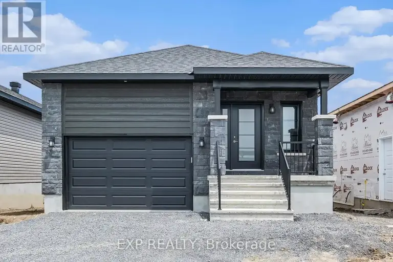 1220 MONTBLANC CRESCENT | 1220 MONTBLANC CRESCENT, Russell | 2892260