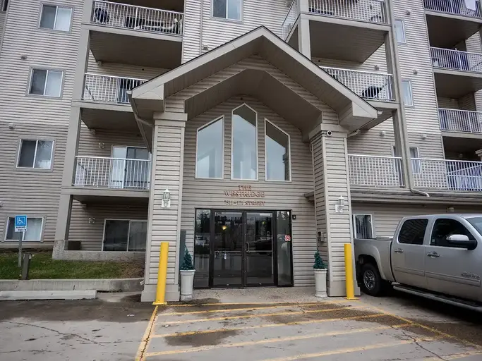 Executive Style 1 BR with Insuite Laundry! | 101 - 7511 171 Street, Edmonton | 2892340