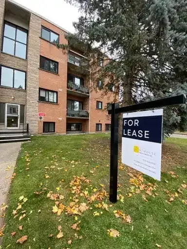 Renovated bachelor unit near Victoria Park! | 169 David Street, Kitchener | 2892497