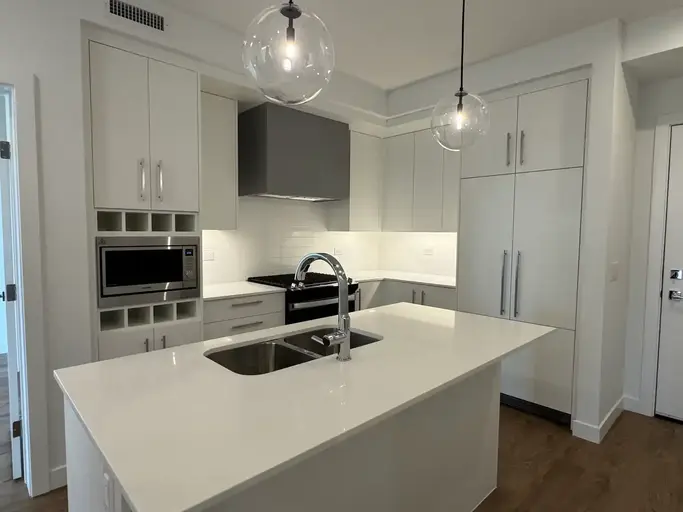 412 Mondrian | 8370 Broadcast Avenue Southwest, Calgary | 2896665