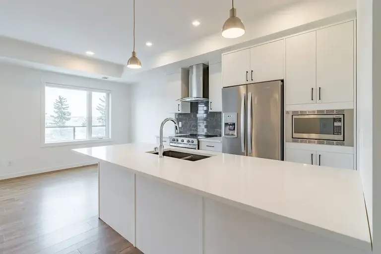 2 Bedroom, 2 Washroom Condo Townhouse, Pet friendly | 504 Greenbriar Common Northwest, Calgary | 2901906