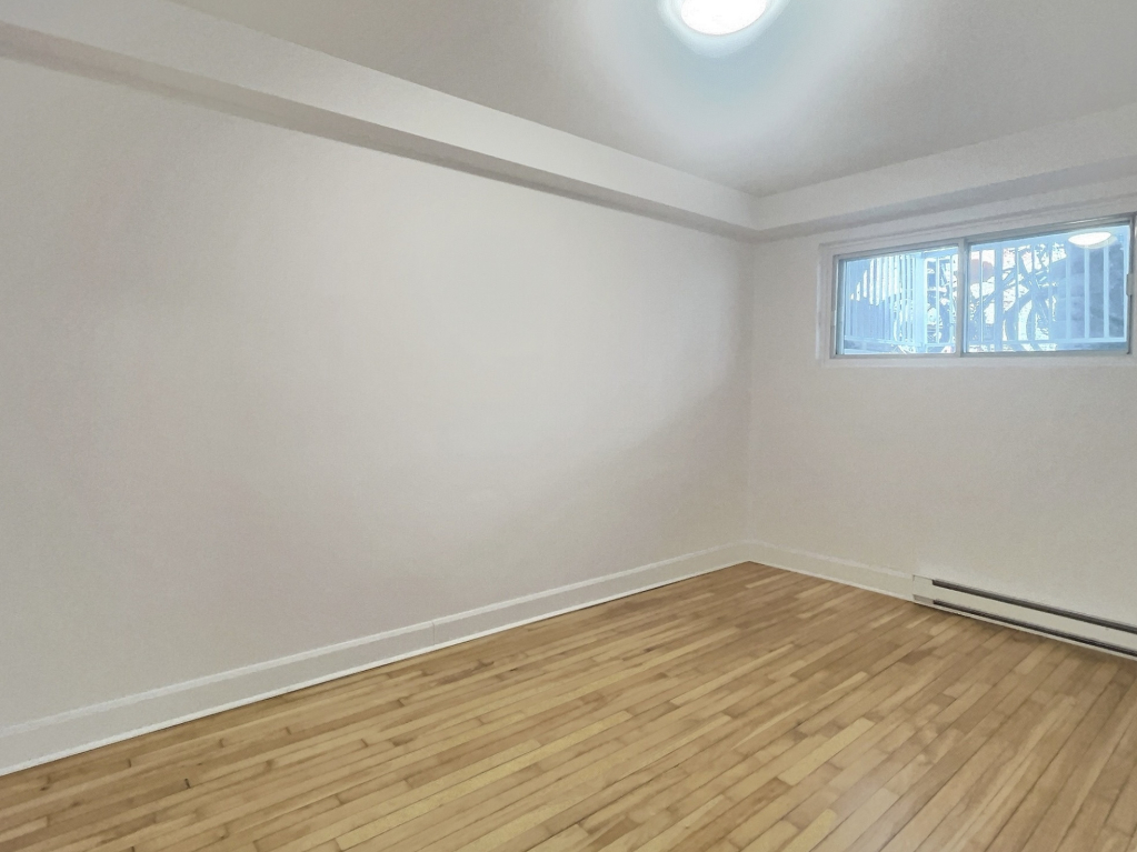 4 1/2 Rue Cartier/Jean-TalonE | 2894801