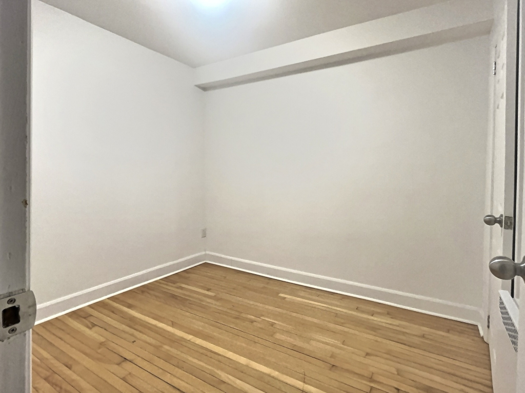 4 1/2 Rue Cartier/Jean-TalonE | 2894801