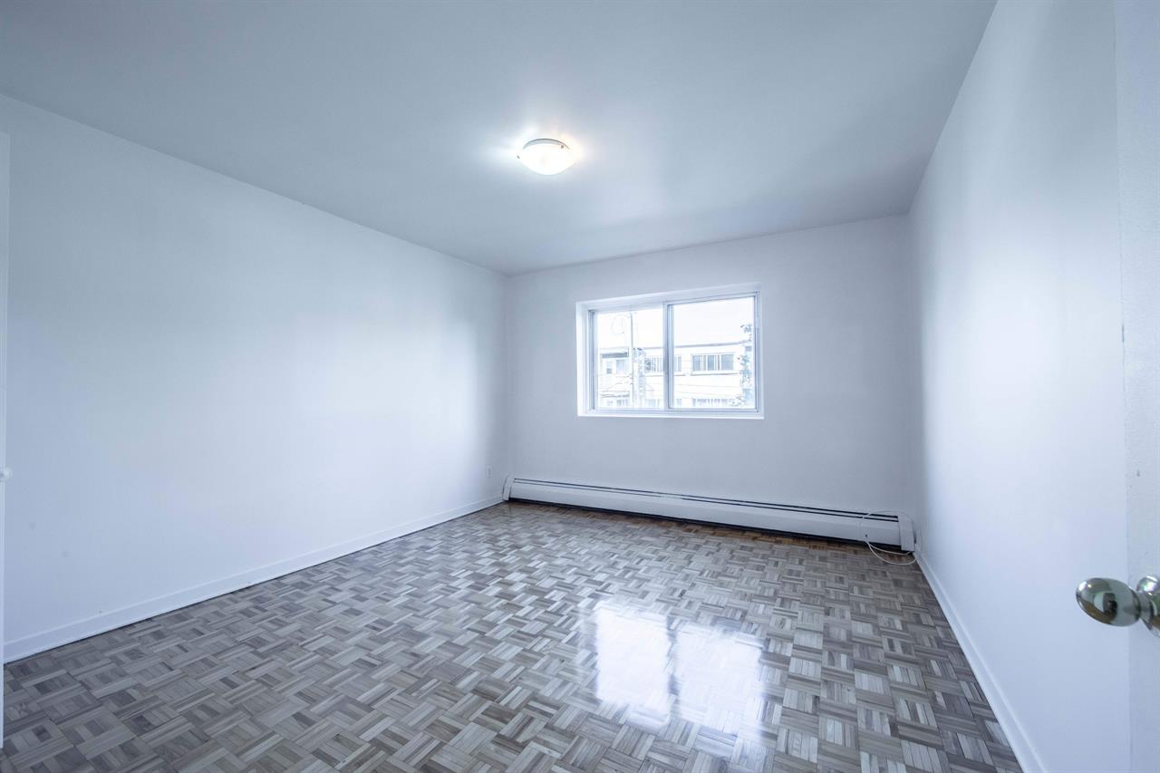 Disponible 1er Mai 2022 à Compter De 1500$ | 2895218