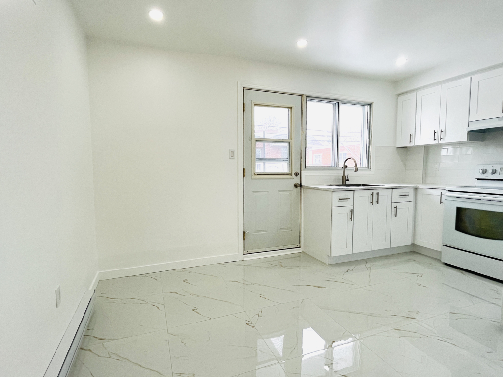4 1/2 Renovee - St Leonard | 2895231