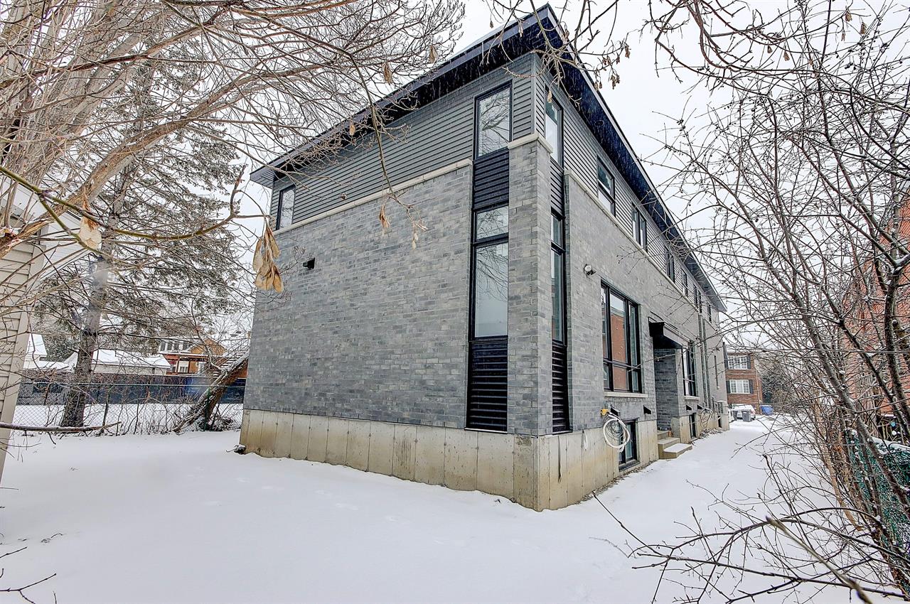Grande Maison De Ville Sur 3 étages 3CAC 1350 P2 - Disponible | 2895265