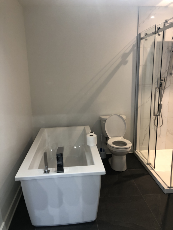 Luxueux 5 1/2 Dans Un Triplex 2024 | 2895267