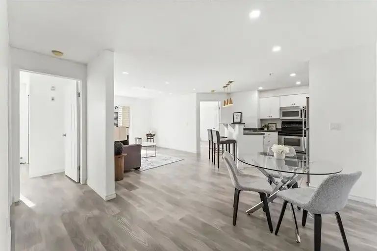 2 BEDROOM 2 BATH RENOVATED CONDO WITH OUTDOOR PARKING | 4975 130 Avenue Southeast, Calgary | 2895382