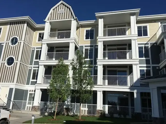 LUXURIOUS 2 BEDROOM 1 BATH APARTMENT/CONDO with A/C ! | Calgary | 2895405