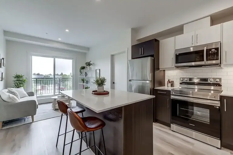Luxury Apartment In Central Edmonton, North Glenora | 206 - 13803 109 Avenue, Edmonton | 2895426