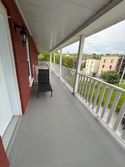 À louer – Grand 4 ½ rénové et lumineux à Sherbrooke | 2895440