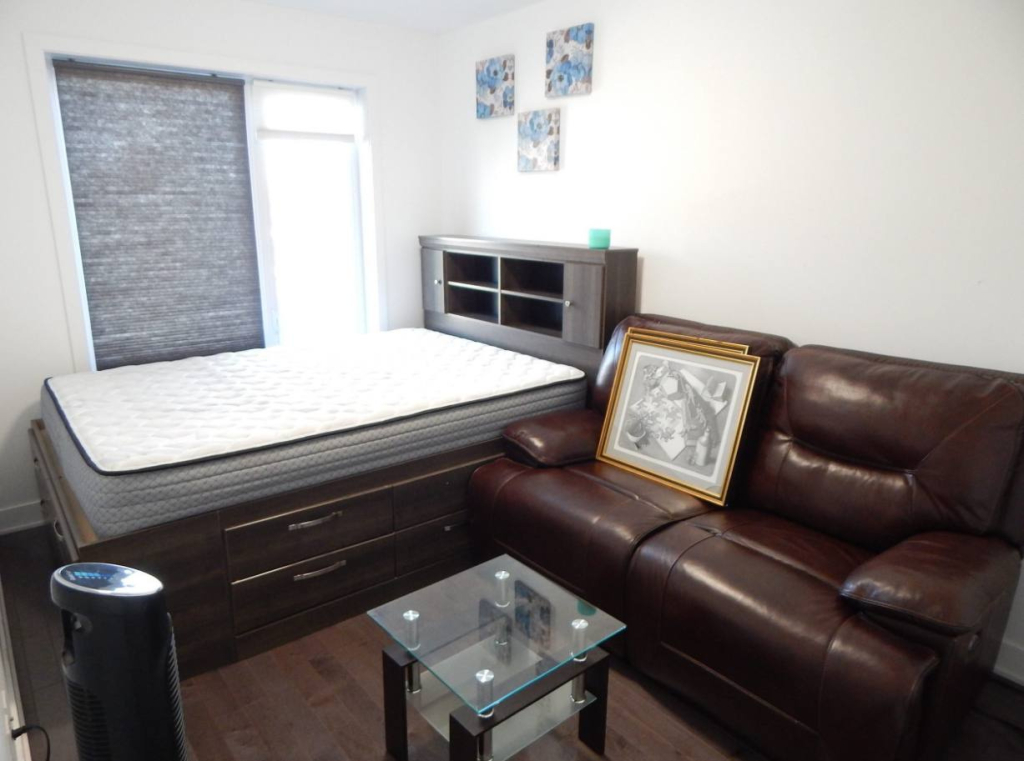 Waterfront Living 2 Bdrm In LaSalle | 2895495