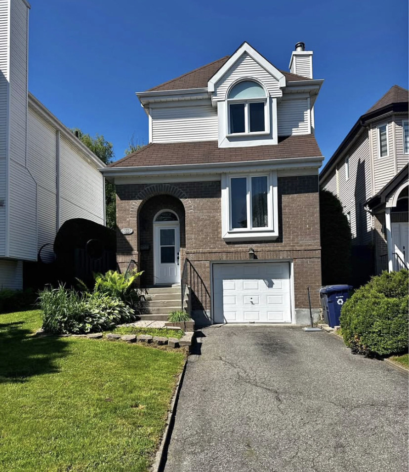 Maison Unifamiliale à Louer | 2895501