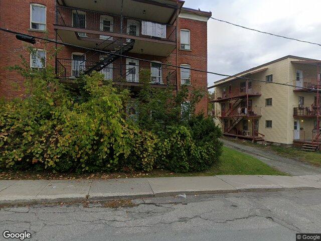 3 CH - 1 SDB - Sherbrooke - $535 /mo | 2895502