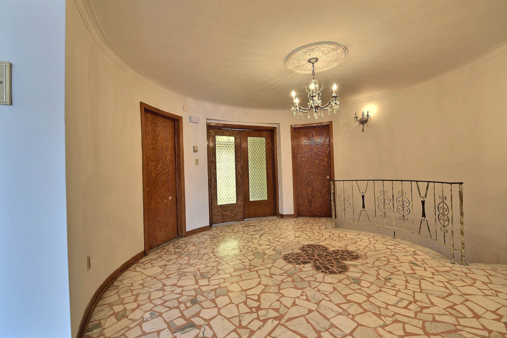 Maison A Louer St Loenard | 2895504