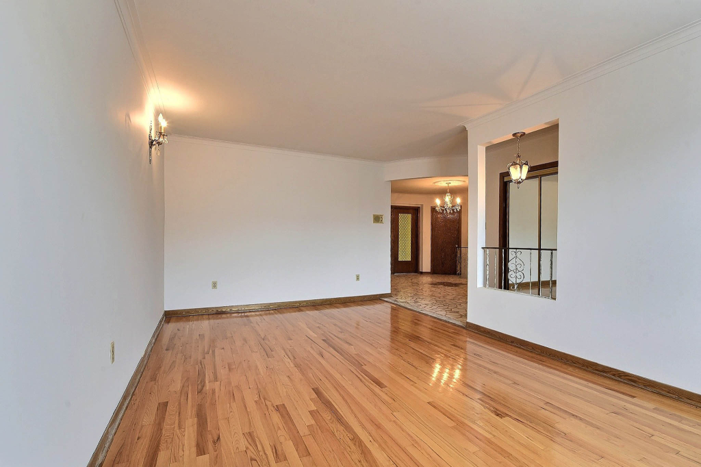 Maison A Louer St Loenard | 2895504