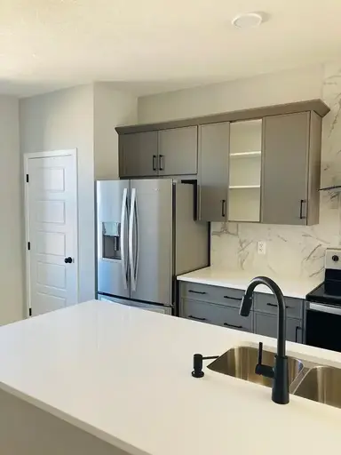 Spacious 3 Bed/2.5 Bath Main Floor in NW + Detached Garage | 314 Aquila Way NW, Calgary | 2895544