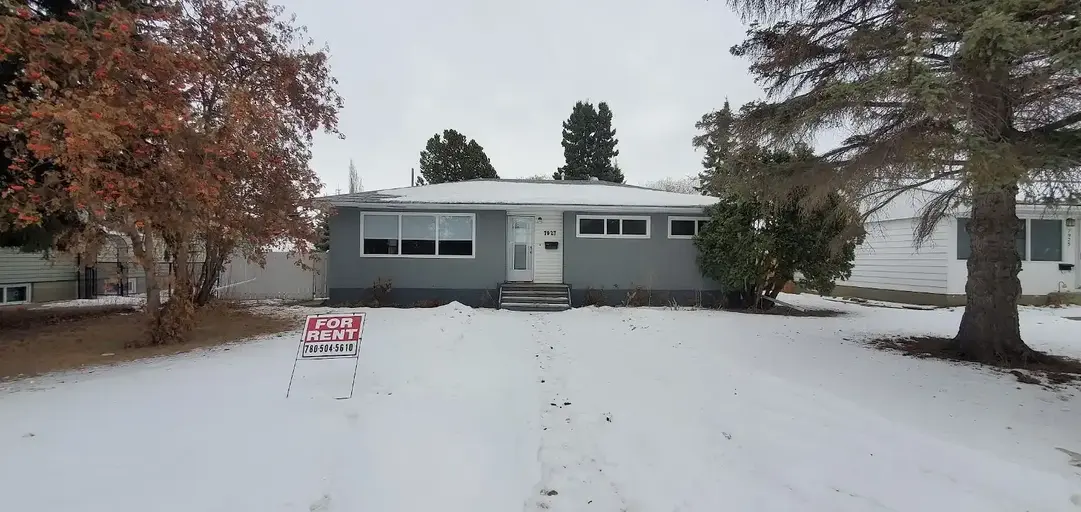 Lovely Bungalow in Lynnwood | 7927 156 Street Northwest, Edmonton | 2895546