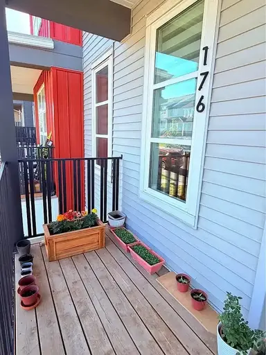 3 Bed 2.5 Bath |Pocket Office|Fenced Yard | Detached Double Garage | Bonus Room | Calgary | 2898077