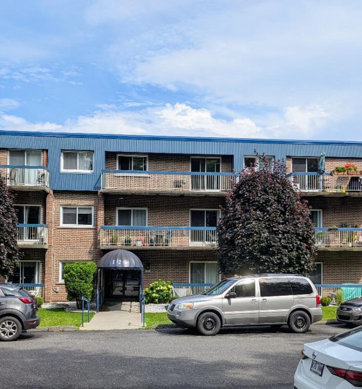 4-1/2 modifié air ouverte, clientèle de 50 ans et plus | 2895567