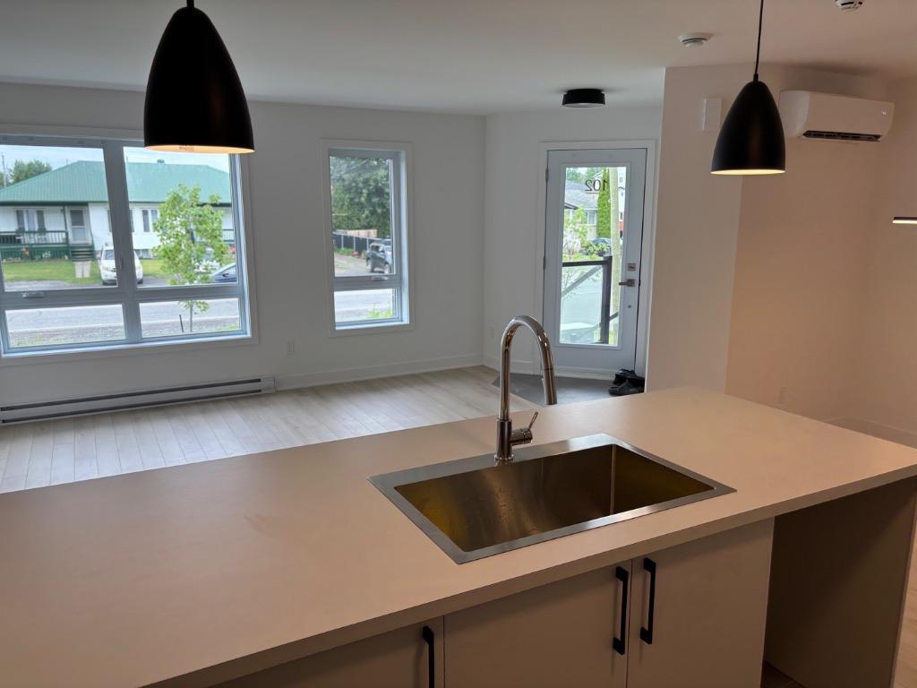 4-1/2 , Les Coteaux , ***Libre imediatement*** | 2895582