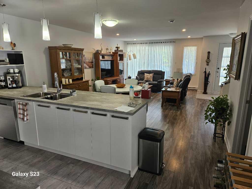 Logement 4 1/2 plein pied | 2895584