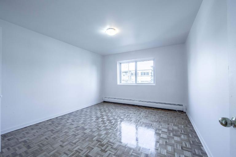 Disponible 1er mai 2022 à compter de 1500$ | 2895649