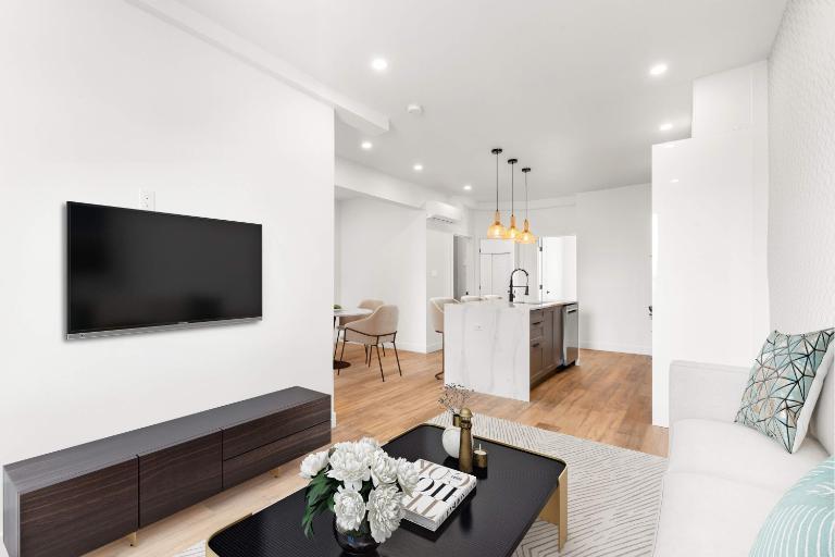 3 CH - 1 SDB - Montréal - $2,370 /mo | 2896765